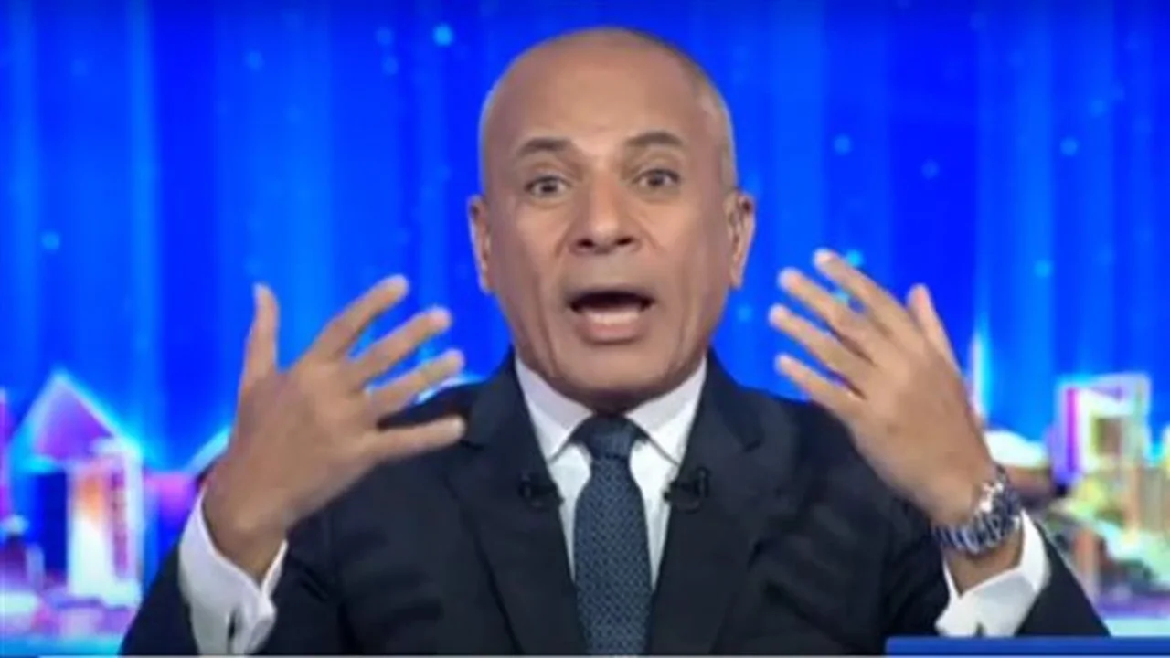 هجوم أحمد موسى.. يطالب اعتذارًا بعد استهجان النشيد في مباراة مصر نيجيريا